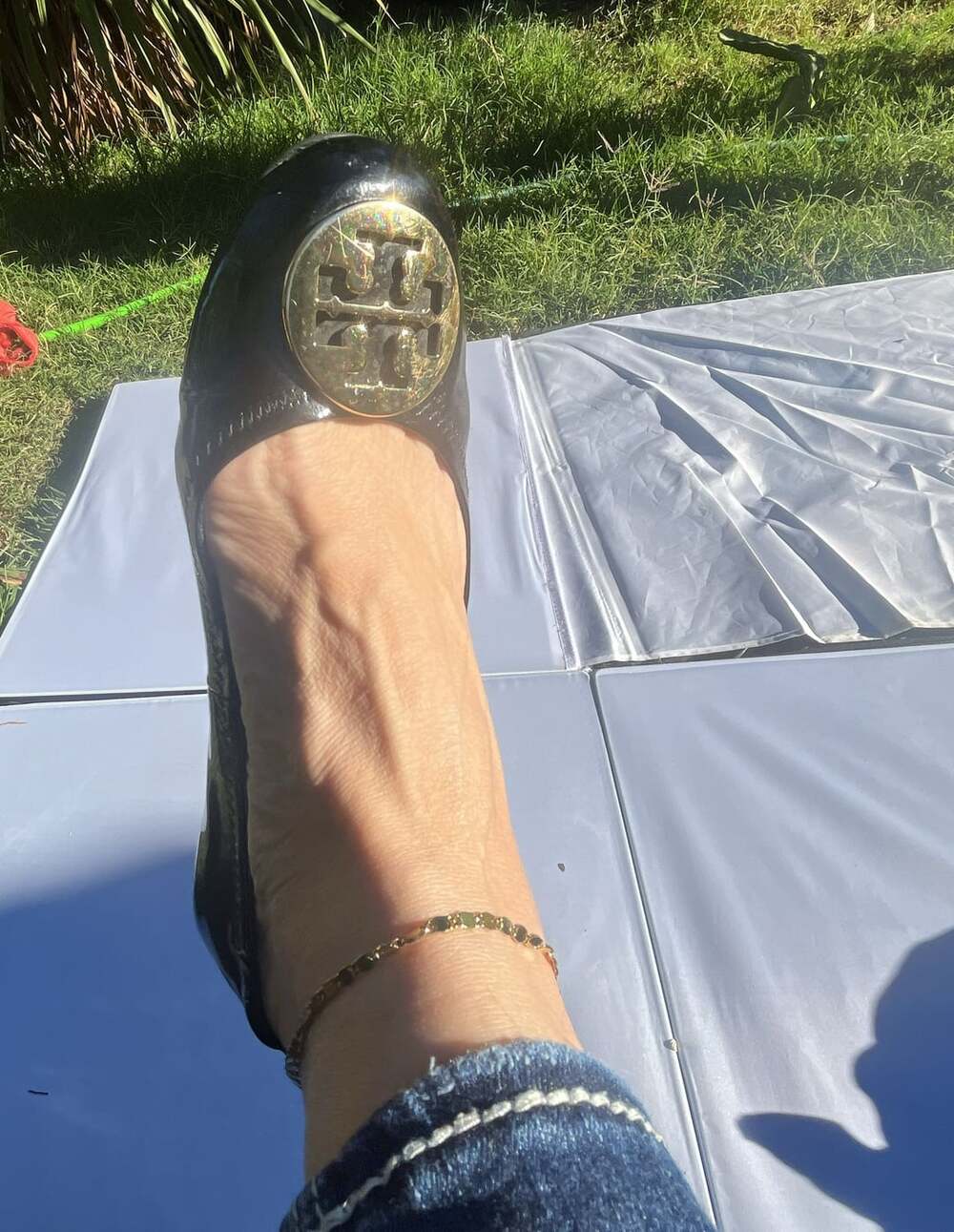 Tory Burch Minnie Travel Ballet Flats Black Patent Leather Gold Logo